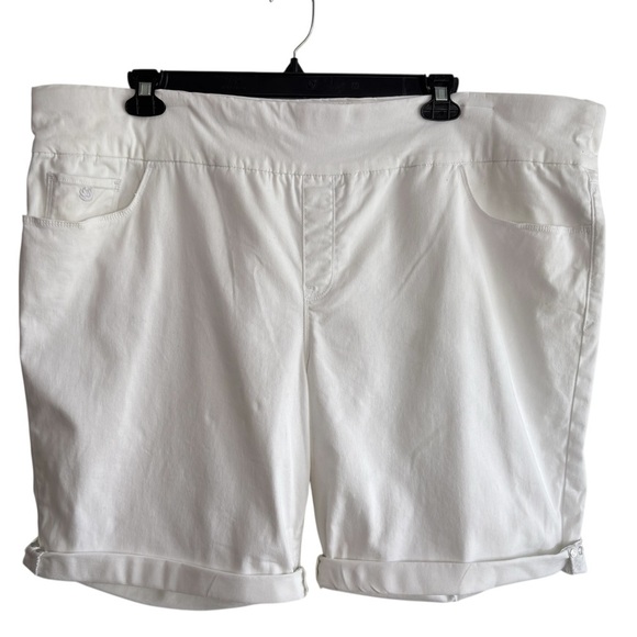 Gloria Vanderbilt Slimming Bermuda Shorts Womens Plus Sz 24W White Stretch Denim - Picture 1 of 15